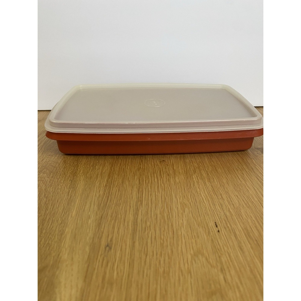Vintage Tupperware 816-13 Lunch Meat/Deli Keeper With Transparent Lid 9x5in